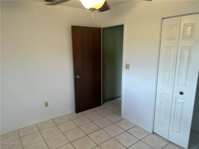 Building Photo - 406 Morgan Cir S