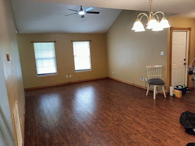 Building Photo - 125 Thomas St