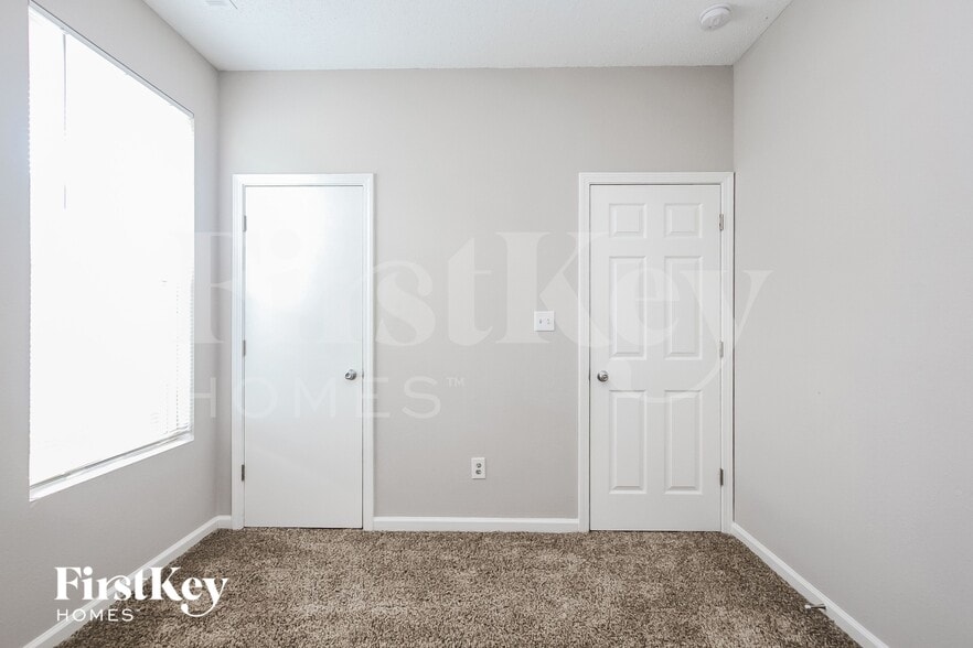 Building Photo - 5523 Dollar Run Ln