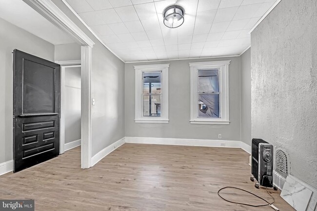 Building Photo - 25 Adella Ave