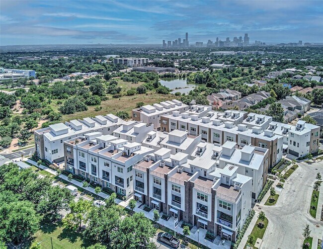 Building Photo - 2805 McCurdy St