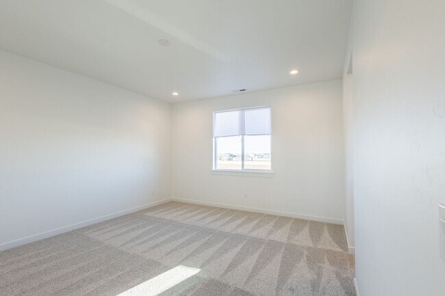 Building Photo - Brand New Home in an Amenity Filled Neighborhood