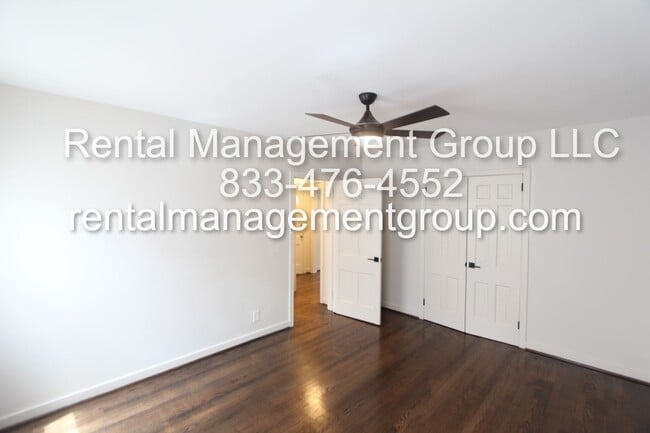 Building Photo - Large 3 Bedroom 2 Bath - New On The Market...