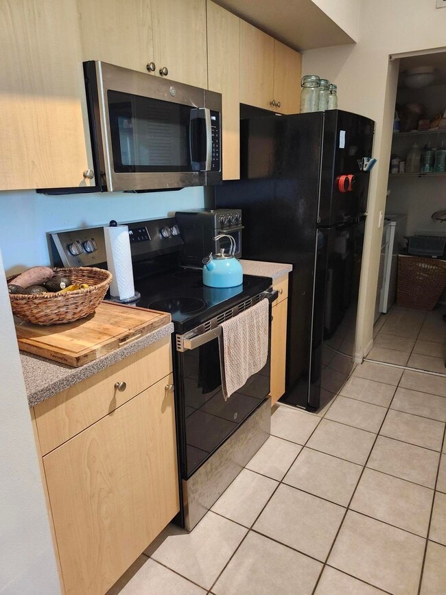 Building Photo - 519 Villa Cir