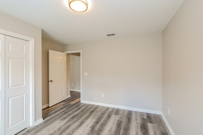 Building Photo - 7686 Fawn Lake Dr S