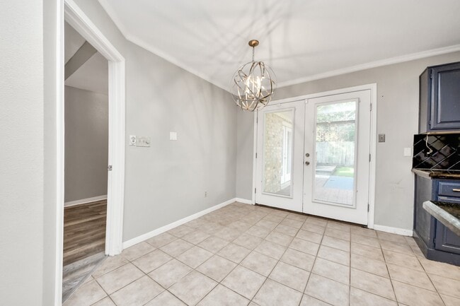 Building Photo - 3402 Hidden Creek Dr