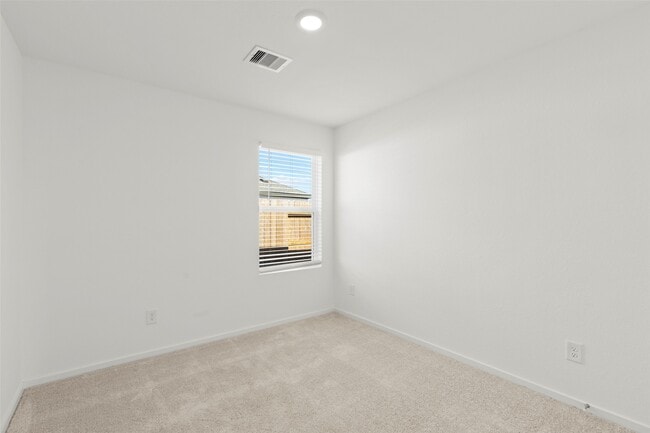 Building Photo - 16854 Great Highlands Dr