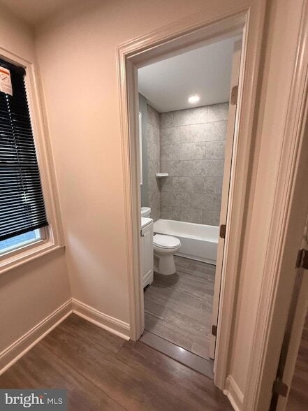 Building Photo - 5518 B St SE