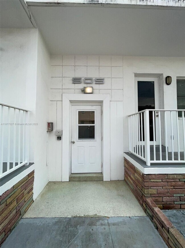 Building Photo - 505 74th St