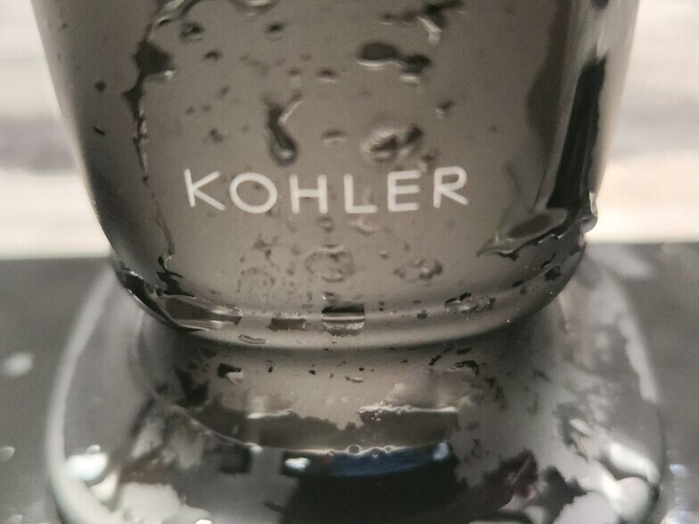 Building Photo - 6 Robinson Ct