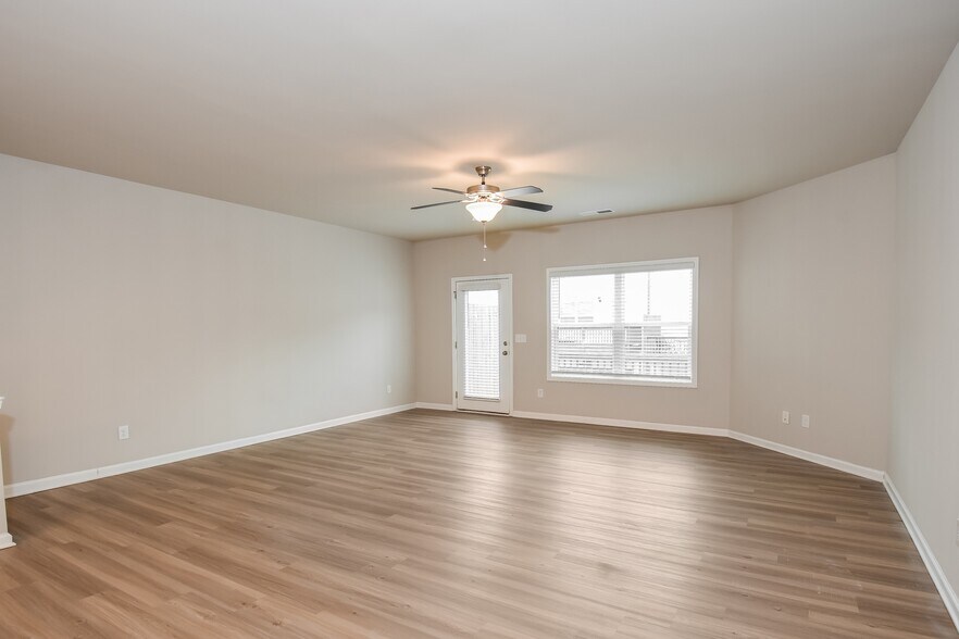 Building Photo - 759 Calvin Pk Dr