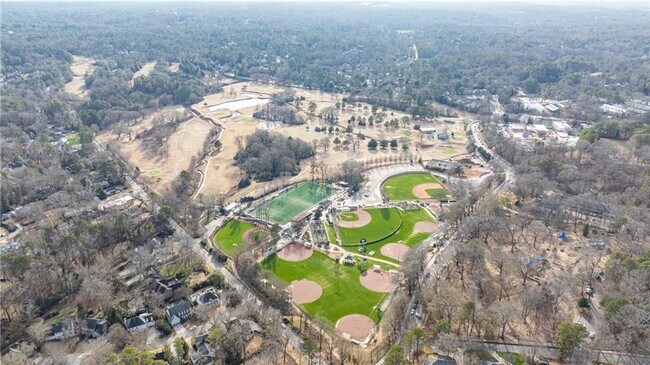 Building Photo - 4337 Parkside Pl