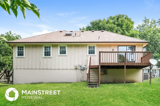 Building Photo - 1005 NE 104th Terrace