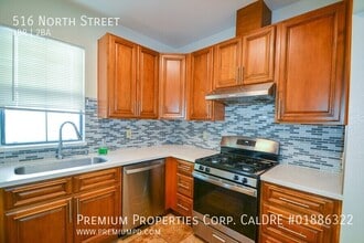 Building Photo - 514-516 North St