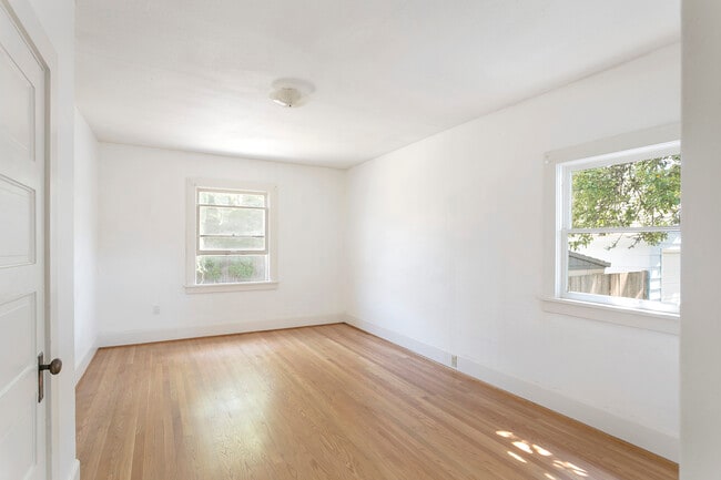 Building Photo - 4216 Southeast 37th Avenue