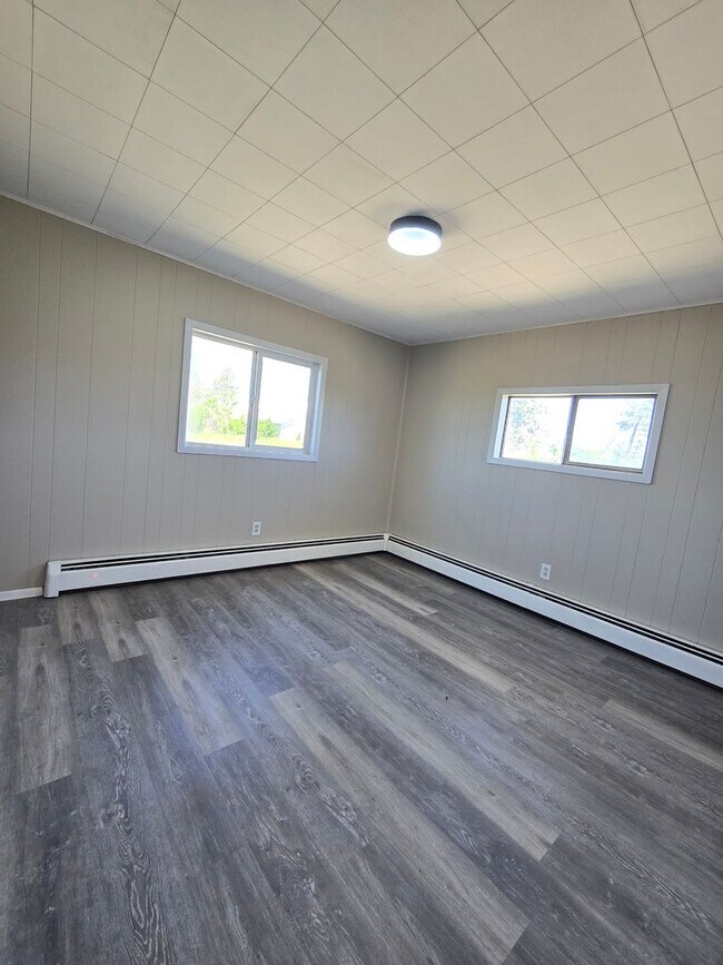 Building Photo - 2 Bedroom Country Home