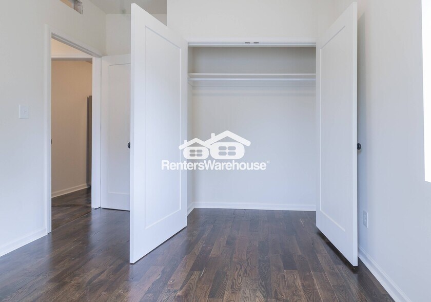 Building Photo - 2305 E 37th St