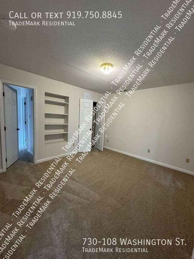 Building Photo - 2 bedroom 2 bath condo in Parkside Condos ...