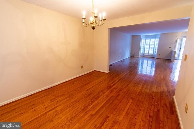 Building Photo - 11970 Thurloe Dr