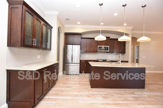 Building Photo - 6986 Highlands Creek Ave