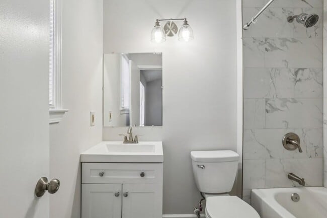 Building Photo - 1509 Kilmuir Way