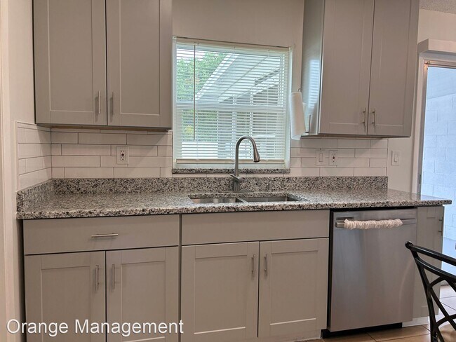Building Photo - 1 br, 1 bath House - 1180 Baton Dr