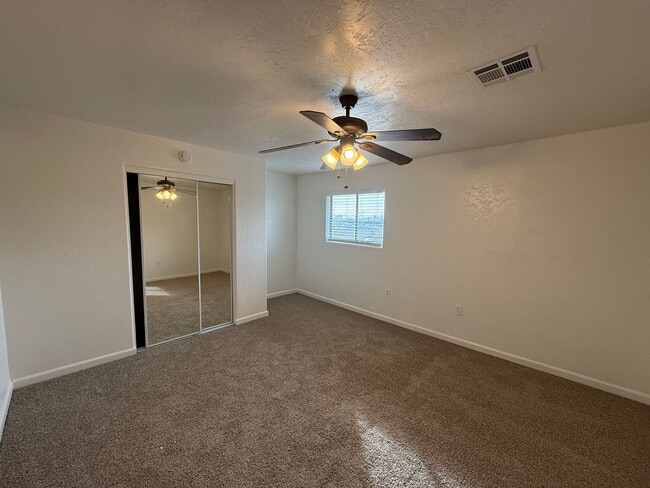 Building Photo - 4 Bedroom Home in Historic Central Phoenix | All Utilities Included