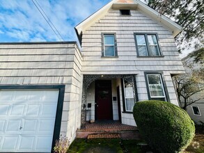 Building Photo - 4234 S View Point Ter