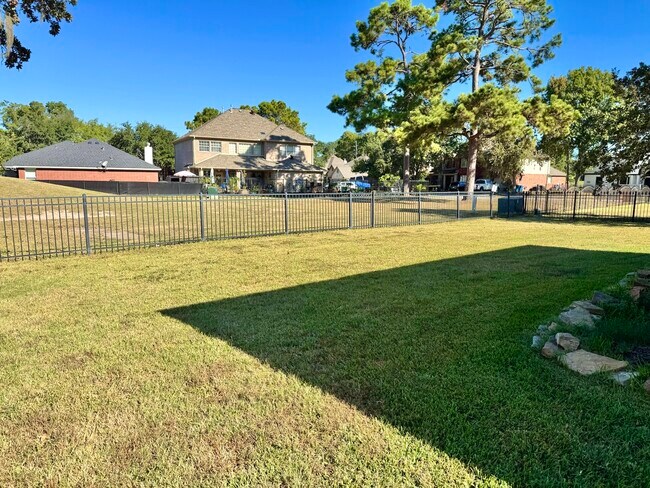 Building Photo - 8603 Malardcrest Dr