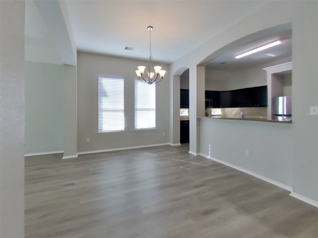 Building Photo - 1937 Briar Grove Dr