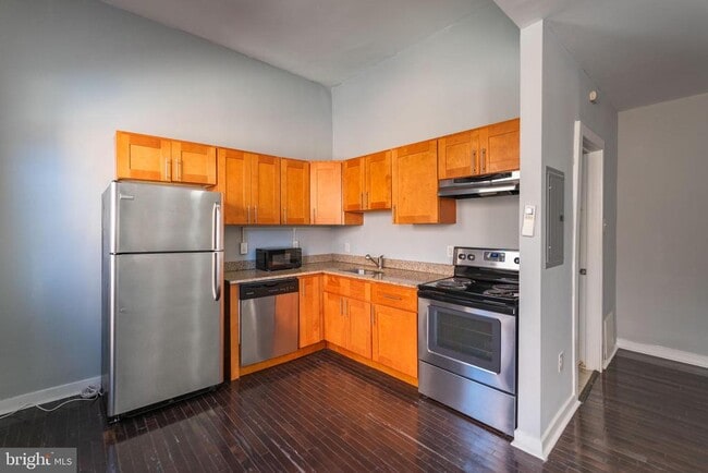 Building Photo - 1249 S 21st St