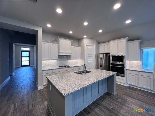 Building Photo - 535 Orchard Way