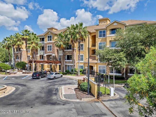 Building Photo - 8539 Gate Pkwy W