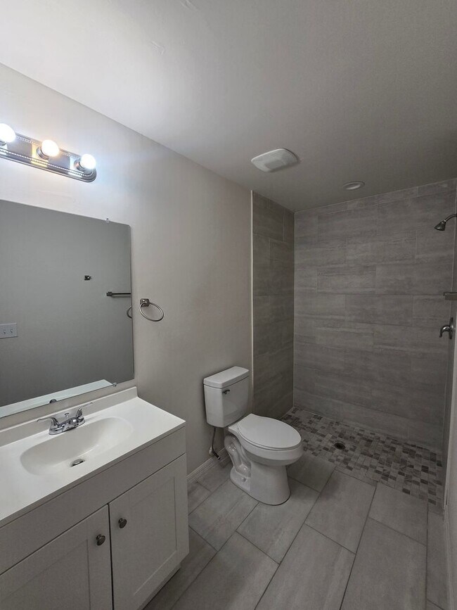 Building Photo - 3024 Skyline Blvd