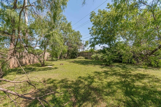 Building Photo - 6802 Fort Bend