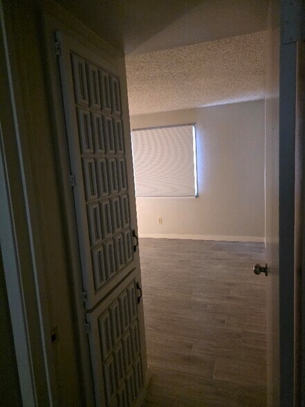 Building Photo - 4852 N 81st Dr