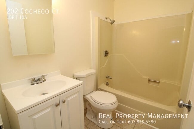 Building Photo - 202 Cocheco Ct