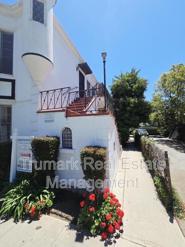 Building Photo - 410 E Harvard St