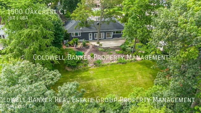 Building Photo - 1500 Oakcrest Ct