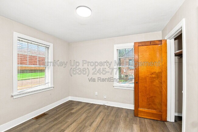 Building Photo - 1065 N Lafayette St