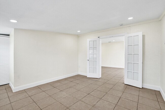 Building Photo - 4BR Corner Home (4th from FL Room) | No HOA | Large Fenced Yard | Move-In Ready