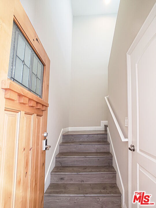 Building Photo - 963 N Wilton Pl