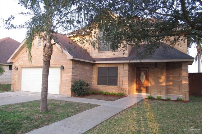 Building Photo - 33 Santa Teresa St