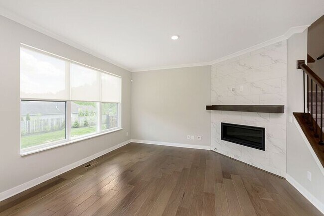 Building Photo - Gorgeous 3 Bedroom 2 Full/2 Half Bath Townhome in the Heart Of Carmel!