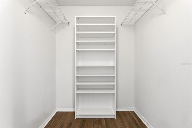 Building Photo - 7326 Wethersfield Dr