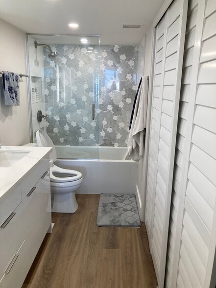 Building Photo - 2600 Pualani Way