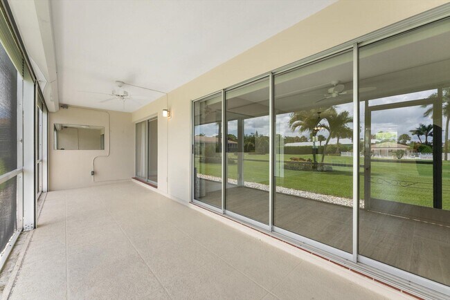 Building Photo - 478 Tequesta Dr