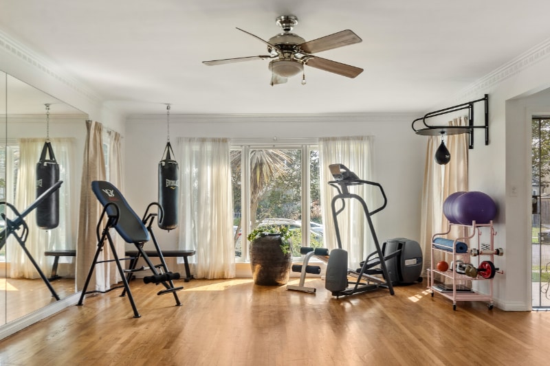 Building Photo - 1429 Ellsmere Ave