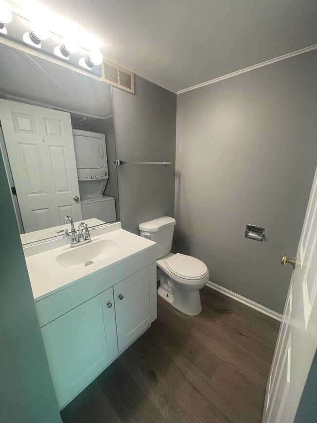 Building Photo - 2723 Preston Ct