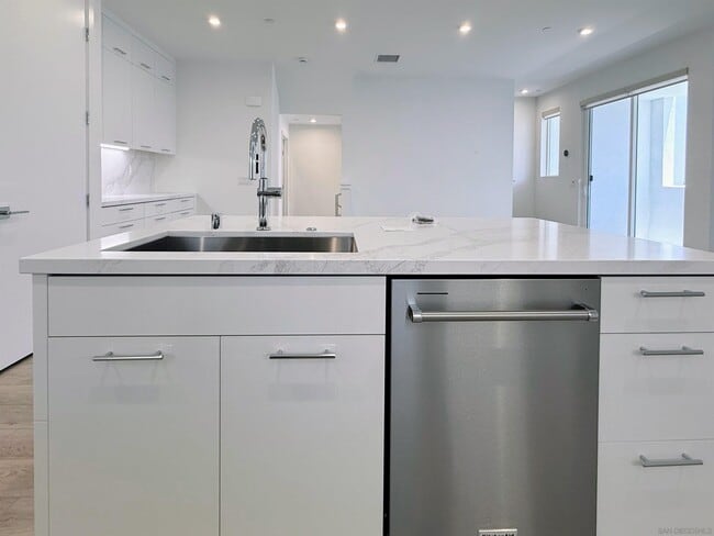Building Photo - 2630 Everly Dr